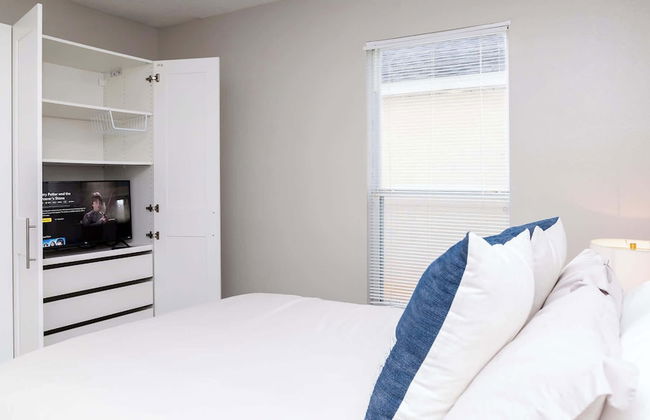 Mickey's Hide Away Screened-in Pool - Foto 5