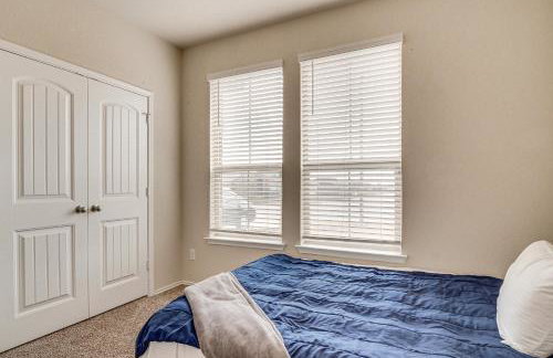 Family Friendly! 2-Story Home Near Georgetown Sq - Foto 29