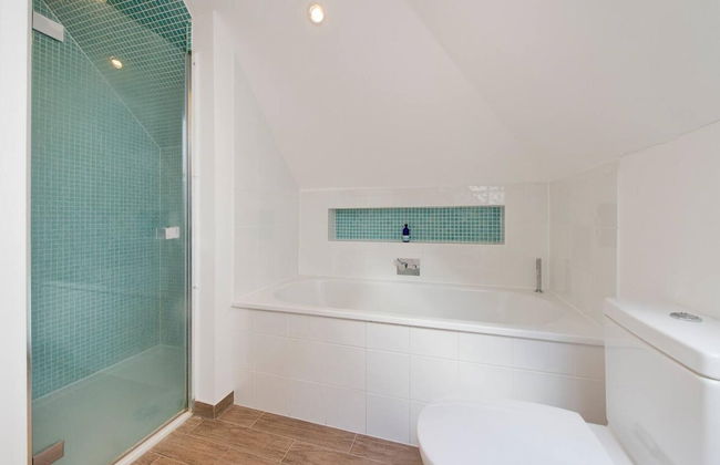 Spacious 7 Bedroom Family Home Barnes - Foto 14