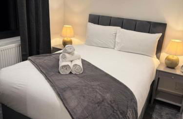 Large Luxury 5BDR Home 2 Bath and Free Parking - Foto 28