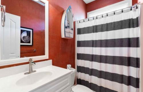 After Dune Delight - Relax and unwind in this fun and spacious 3 story home, Light, Bright, and close to everything! townhouse - Photo 16