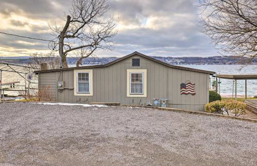Lakefront Canandaigua Home with Grill, Fire Pit - Foto 25