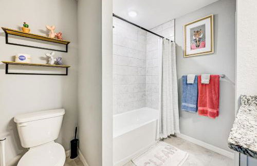 Saltwater Pool and Game Room Gulf Coast Retreat - Foto 18