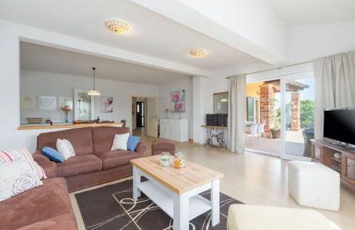 Traumhafte Villa mit Privatpool, Tischtennis, Babybett, Hundefreundlich - Photo 9