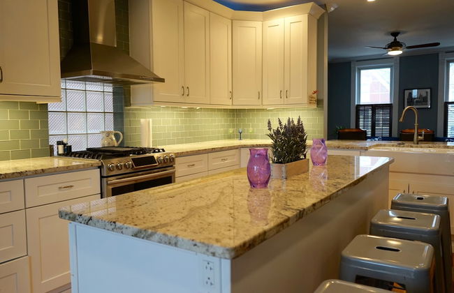 3-Level Bucktown Home - Amazing Outdoors & Parking - Foto 12