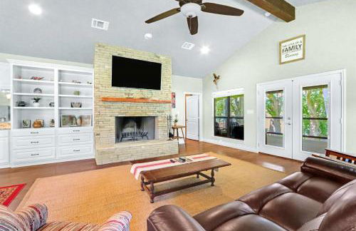 Beautiful Lakefront Cabin - Something For Everyone - Photo 57