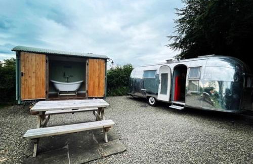 Ludlow Vintage Airstream - Photo 8