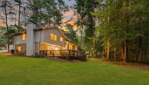 Spacious 5BR Retreat Sleeps 12,Large Deck - Foto 2, Garden, Garden view