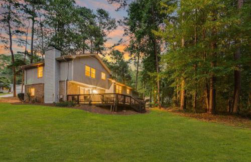 Spacious 5BR Retreat Sleeps 12,Large Deck - Foto 2