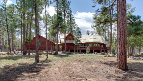 Fire Pit and Hot Tub Lakeside Cabin on 2 Acres! - Foto 3