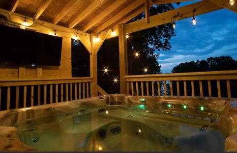 Douglas Lake Cabin with Hot Tub, Golf & Marina Views - Photo 33
