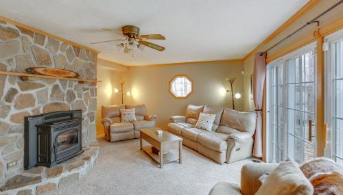 Indoor Hot Tub! Berlin Group Getaway 11 Mi to Golf - Foto 2