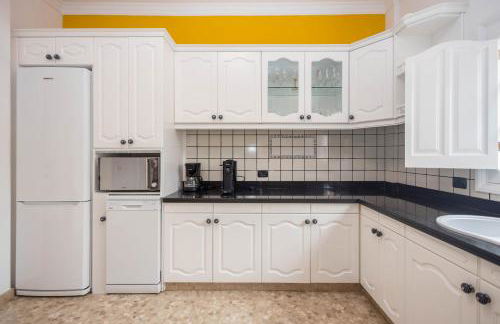 4BR Chalet El Romero-Private Pool, Barbecue & Chill - Foto 24