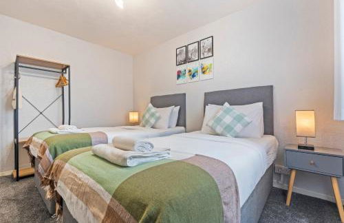 Spacious White House with parking, garden, Wi-Fi - Photo 23