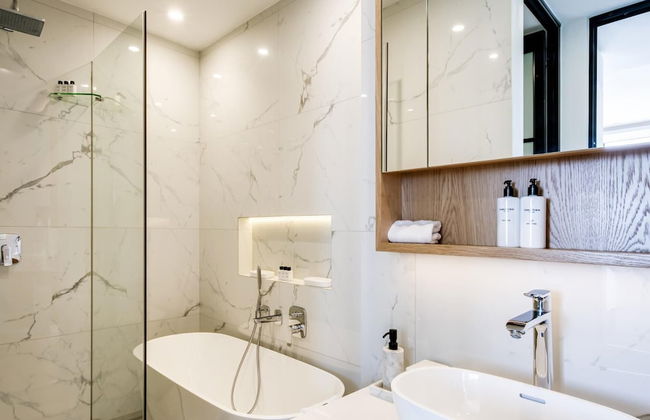 Magical Apartment w Uninterrupted Ocean Views Mouille Views - Photo 23