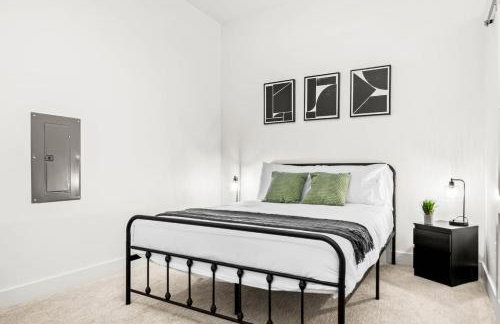 Luxurious New Unit 1Bd1Ba Pool, Golf Sim - Foto 9