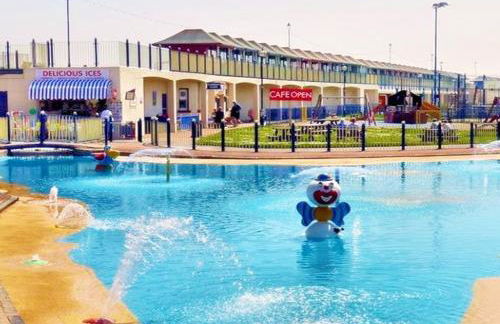 Romantic Cosy Cottage with Beach & Attractions just mins away! Perfect for Couples & Family Stays - Free Parking, Large Garden & Free WiFi - Foto 32