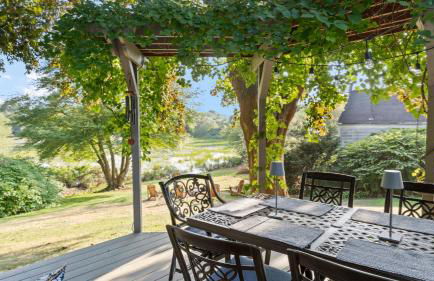 Pondfront Retreat Near Beaches - Foto 1