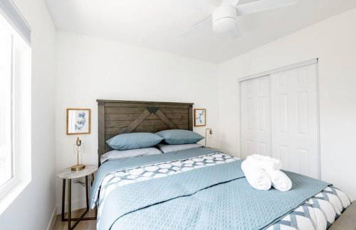 Chic 2Bed And Large Serene Backyard in Heart of SD - Photo 12