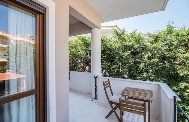 Inviting Villa in Anavissos With Communal Pool - Foto 21