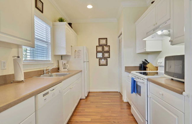 Coral Villa by Avantstay Close 2 DT Key West Shared Pool & Patio! - Foto 8