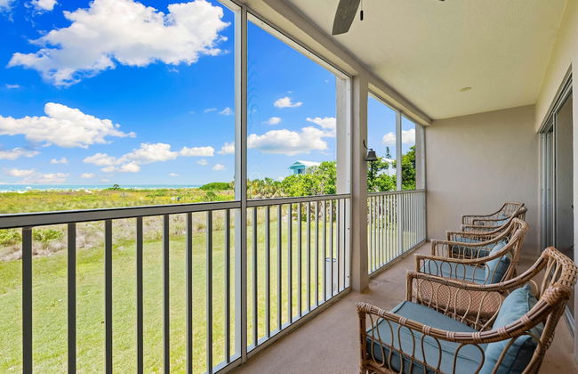 Direct Beachfront Delight by Beachside Management - Photo 30