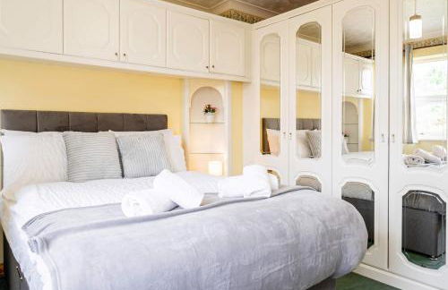 Spacious 4 Bedroom Home in Central Milton Keynes - Foto 16