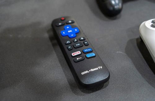 Entire Private Home with 4 Bedrooms, Pool, Hot Tub, King Bed, Garage, Available Now - Foto 77