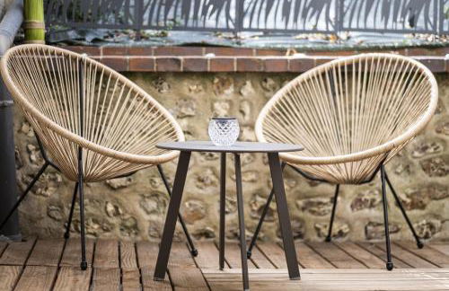 Superbe 2 pièces avec Jacuzzi privatif face Gare Proche Cathédrale - Foto 2