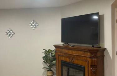 Quiet Private House w Hot Tub/Fire pit/Games - Foto 8