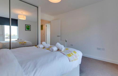 54 Woodpecker Way · Modern apartment near Addenbrookes Free parking Pass the Keys - Foto 26