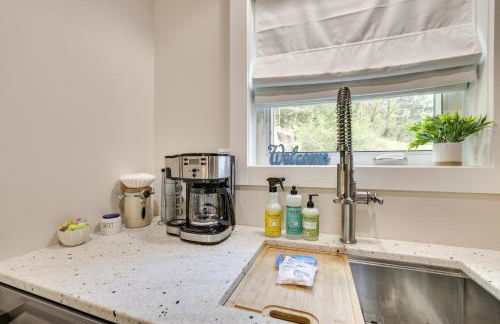 Waterfront Blue Spruce Small Home in Wildwood! - Foto 10