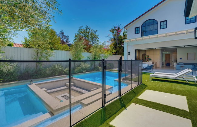 Villa Camellia - Charming 5 BR Home in the Heart of Studio City - Photo 69