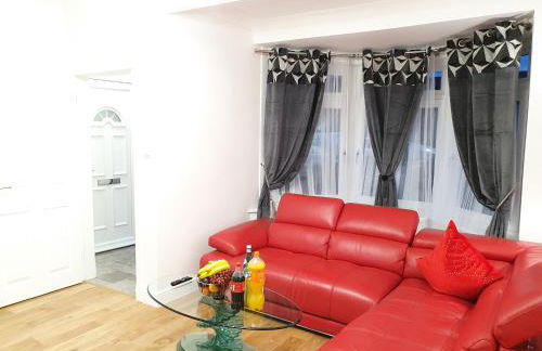 Glasgow Comfortable and Modern 3 Bedroom Mid Terraced Villa - Foto 11