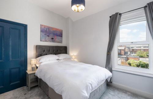 Bifolds, enclosed garden. Southport character home - Foto 40