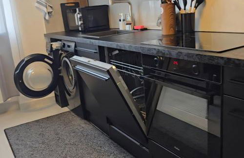 Familienfreundliche geräumige Design-Wohnung mit Balkon im Zentrum - APOLONIAliving - Foto 43