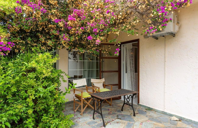 Villa Armi Large Private Pool Walk to Beach Sea Views A C Wifi Eco-friendly - 2809 - Foto 17