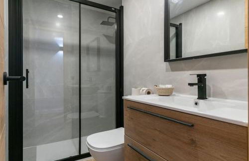 Nice new duplex in front of Palacio VistaAlegre - Photo 8