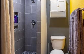 Remodeld5BR Modern Retreat with Covered Pool - Foto 17