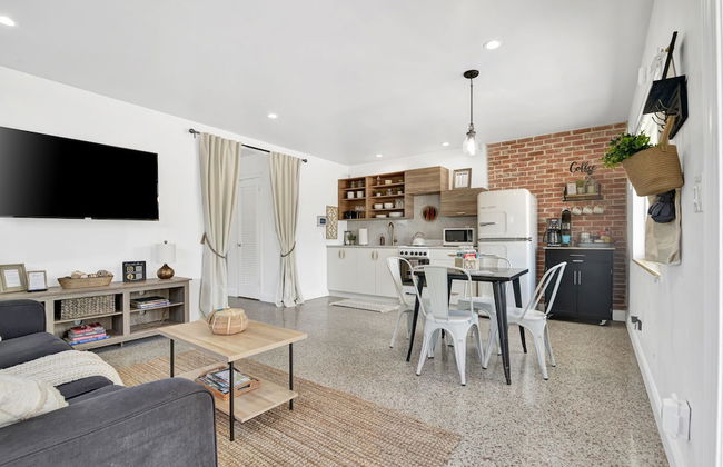 Modern Downtown Bungalow - Foto 6