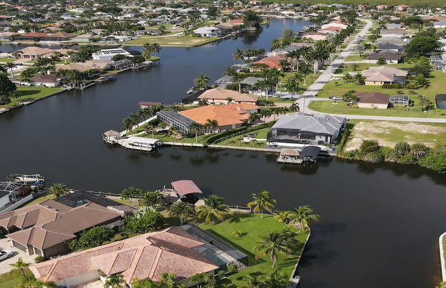 Golden Globe - Luxury on the Canal With Pool spa - Foto 79
