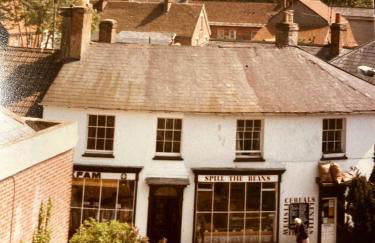 West Street Views #2 - Central apartment with home office - Photo 20