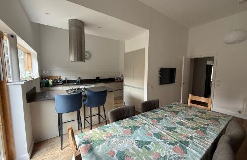 Spacious 4 Bedroom Townhouse in Essex - Foto 8