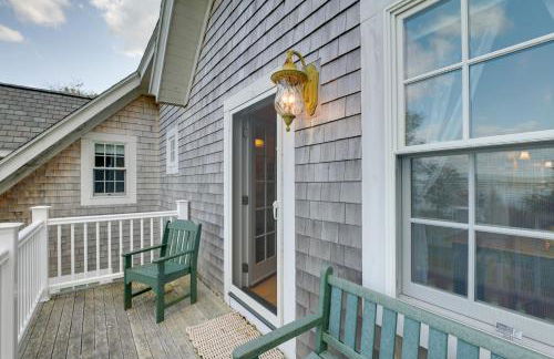 Beachfront Brooklin Studio with Private Balcony! - Photo 20