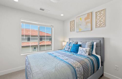 Adventure Base Camp Pet Friendly with Resort Living Pool, Arcade, Pickle-ball - Foto 12