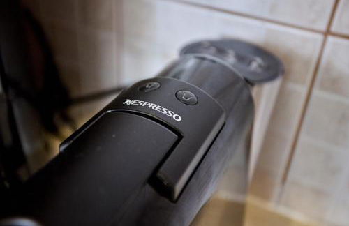 Chios Town Apartment - Heart Of Chios Town With 2 Minute Walk To The Beach - Photo 7