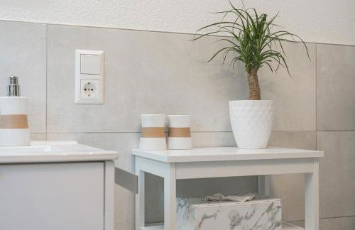 Cruwzo - Fantastic Apartment with Balcony and Parking - Foto 22