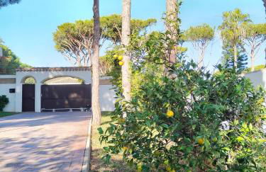 Villa Verde con Piscina a 800m de la Playa by Chiclana Dreams - Foto 39