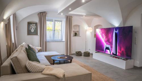 JH Apartments Landshut - 100" TV Gaming Tiefgarage - Foto 2