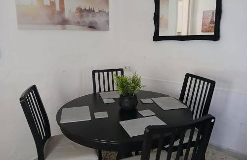 The Beach Hut with Lazy spa - Foto 7